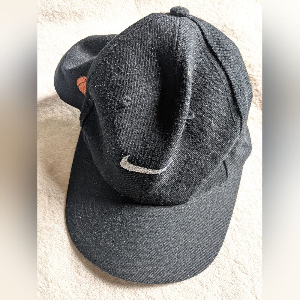 Nike Black Cap w/ Logo, Basketball, Trucker Hat, Vintage, OS